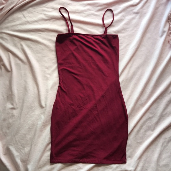 BURGUNDY / MAROON SPAGHETTI STRAP FITTED DRESS - Picture 1 of 2